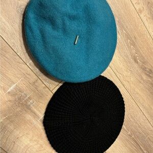 Teal and Black Beret Set